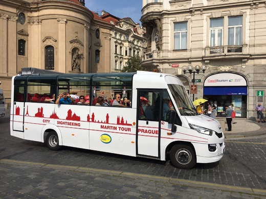vyhlídkový autobus uzavřený, el.střecha a el. spouštěcí okna
