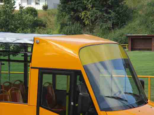 hotový střešní díl autobusu