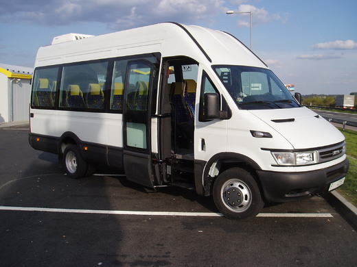 Turistické a příměstské autobusy