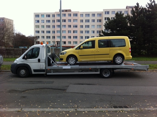 Přepravník automobilů – odtahové